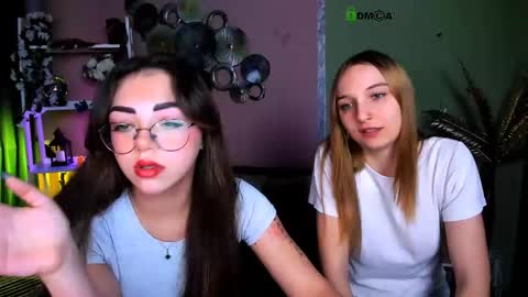 Snapshot of dakota_simple chatting on 12.17.25 Dakota online show from 12.17.25