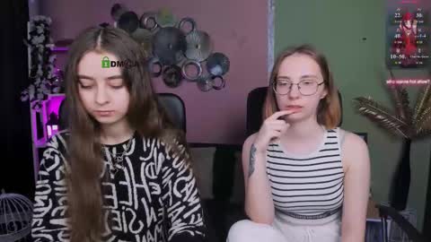 Snapshot of dakota_simple chatting on 12.21.25 Dakota online show from 12.21.25