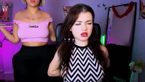 Snapshot of dakota_simple chatting on 12.21.25 Dakota online show from 12.21.25