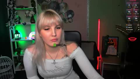 Snapshot of dakota_simple chatting on 12.22.25 Dakota online show from 12.22.25