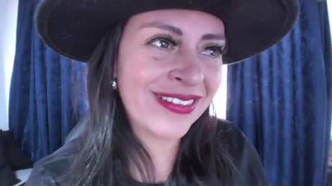 Snapshot of dakotaagray chatting on 06.19.26 Dakotaagray online show from 06.19.26