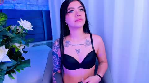 Snapshot of dakottahill chatting on 01.17.25   online show from 01.17.25