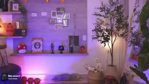 Dalia Morgan online show from 10.15.25