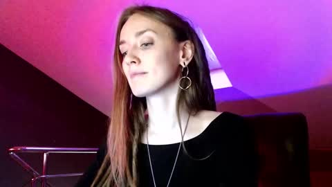 Snapshot of dalia_peach chatting on 12.15.24 Dalia online show from 12.15.24