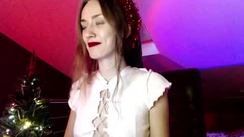 Snapshot of dalia_peach chatting on 12.25.24 Dalia online show from 12.25.24