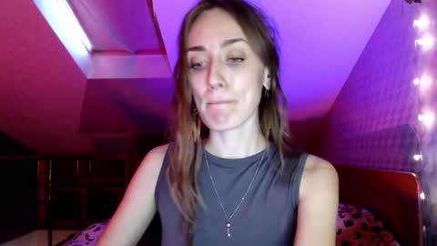 Snapshot of dalia_peach chatting on 12.30.24 Dalia online show from 12.30.24