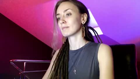 Snapshot of dalia_peach chatting on 01.05.25 Dalia online show from 01.05.25