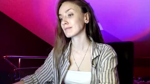 Snapshot of dalia_peach chatting on 01.06.25 Dalia online show from 01.06.25