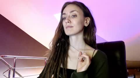 Snapshot of dalia_peach chatting on 01.15.25 Dalia online show from 01.15.25