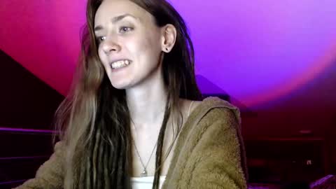 Snapshot of dalia_peach chatting on 01.16.25 Dalia online show from 01.16.25