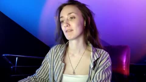 Snapshot of dalia_peach chatting on 01.18.25 Dalia online show from 01.18.25