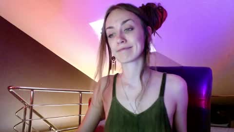 Snapshot of dalia_peach chatting on 01.28.25 Dalia online show from 01.28.25