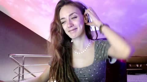 Snapshot of dalia_peach chatting on 02.09.25 Dalia online show from 02.09.25
