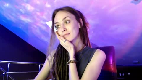 Snapshot of dalia_peach chatting on 02.18.25 Dalia online show from 02.18.25