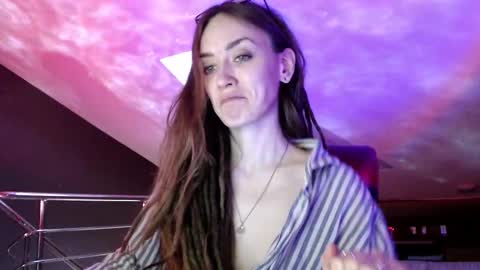 Snapshot of dalia_peach chatting on 02.24.25 Dalia online show from 02.24.25