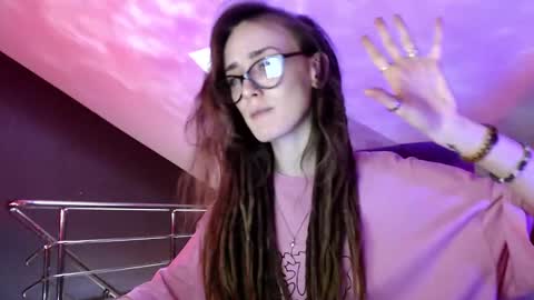 Snapshot of dalia_peach chatting on 02.25.25 Dalia online show from 02.25.25
