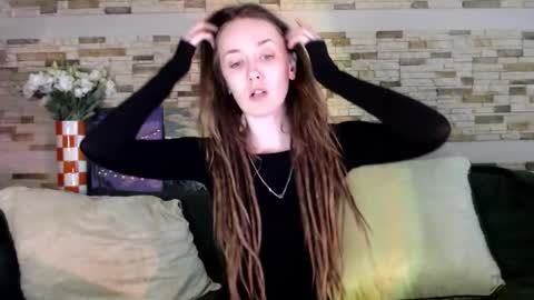 Snapshot of dalia_peach chatting on 09.23.25 Dalia online show from 09.23.25