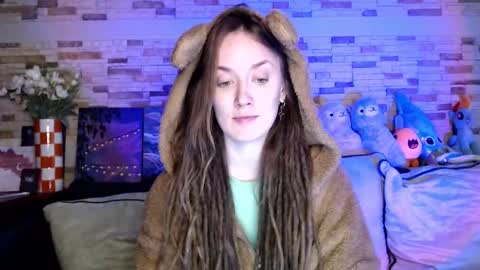 Snapshot of dalia_peach chatting on 10.01.25 Dalia online show from 10.01.25