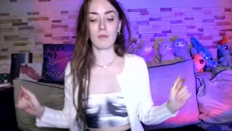Snapshot of dalia_peach chatting on 10.09.25 Dalia online show from 10.09.25