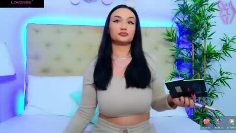 daliyaa_ online show from 11.04.25