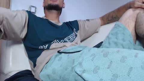 Snapshot of dallas_711 chatting on 11.01.25 inst stteban garcia online show from 11.01.25