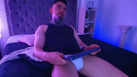 Dallas whitee online show from 05.08.26
