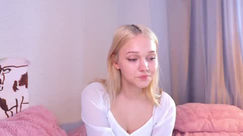 Call me Soffi online show from 06.02.26