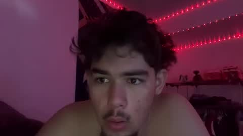 Snapshot of damiam_xj chatting on 12.25.24 damiam xj online show from 12.25.24