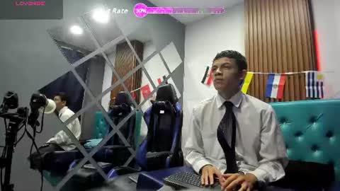 Snapshot of damian_foster chatting on 07.08.26 mike online show from 07.08.26