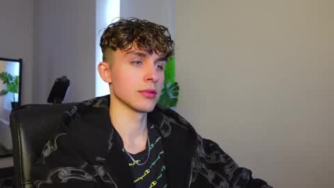 DAMIEN DALLAS online show from 06.02.26