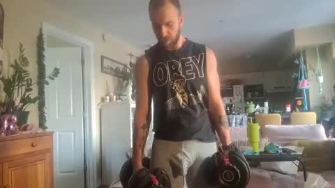 Snapshot of damien_mace chatting on 02.11.25 damien_mace online show from 02.11.25