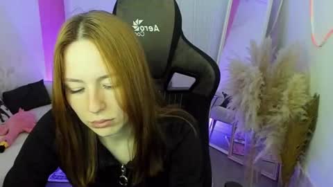 Snapshot of damnwitchh chatting on 07.14.26 damnwitchh online show from 07.14.26