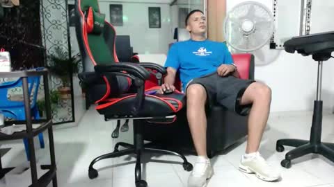 Snapshot of damyan_2003 chatting on 01.01.25 damyan_2003 online show from 01.01.25