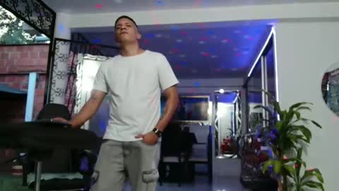 Snapshot of damyan_2003 chatting on 09.12.25 damyan_2003 online show from 09.12.25