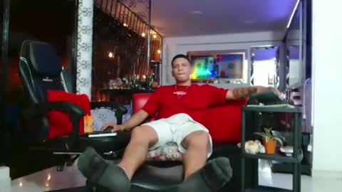 Snapshot of damyan_2003 chatting on 10.27.25 damyan_2003 online show from 10.27.25