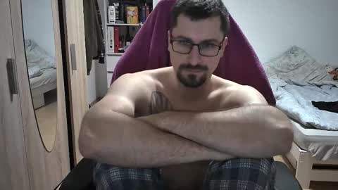 King Dan online show from 10.21.25