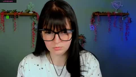dana_cute1_ online show from 05.13.26