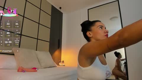 Snapshot of dana_daree chatting on 09.27.25 D A N A online show from 09.27.25