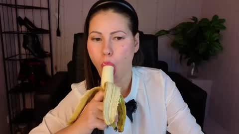 Dana Dom online show from 03.15.26