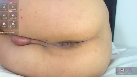 Snapshot of dana_moore_ chatting on 03.11.25 danna online show from 03.11.25