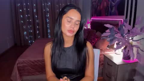 DanaMiers online show from 11.21.25