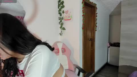 danay_01 online show from 01.22.25