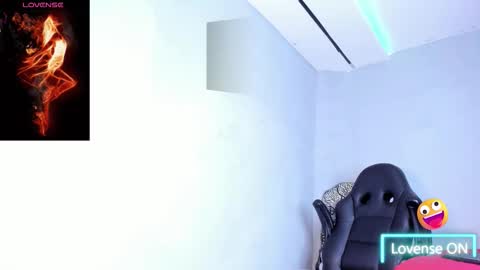 Snapshot of dancelwashington chatting on 03.11.26 Dancel online show from 03.11.26