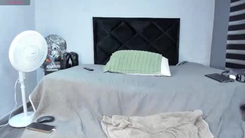 Snapshot of dancelwashington chatting on 03.22.26 Dancel online show from 03.22.26