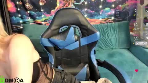 dances_queen online show from 03.24.26