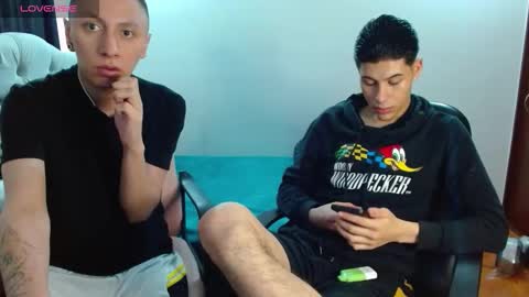 Snapshot of dandythomas chatting on 11.25.25 DANDY THOMAS angeloo 666 online show from 11.25.25