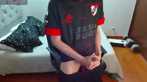 Snapshot of dandythomas chatting on 12.15.25 DANDY THOMAS angeloo 666 online show from 12.15.25