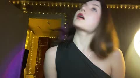Snapshot of dangerous_softness chatting on 04.23.26 dangerous_softness online show from 04.23.26