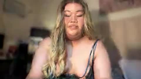 Snapshot of dangerous_womanxx chatting on 07.24.26 Ms. K online show from 07.24.26