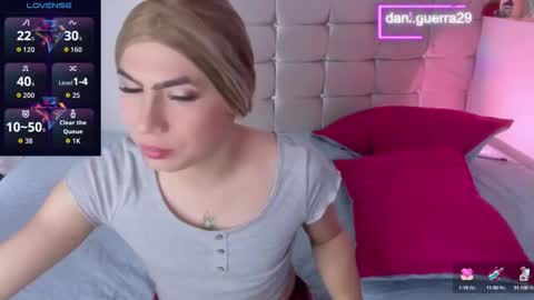 Snapshot of dani_lovet1 chatting on 10.01.25 dani online show from 10.01.25